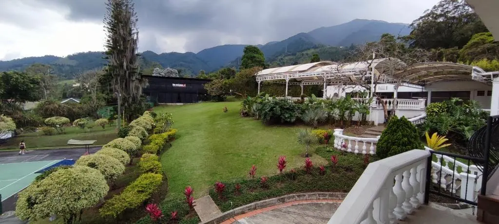 Hotel Romeral Club Campestre