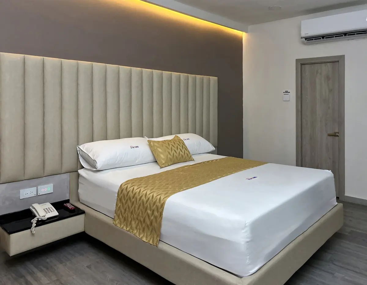 Hotel ByHours Astor — foto 3 de 4
