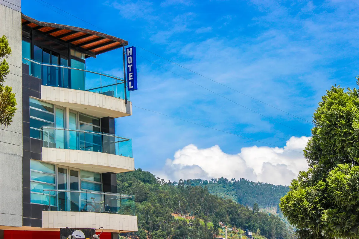 Holly Hotel