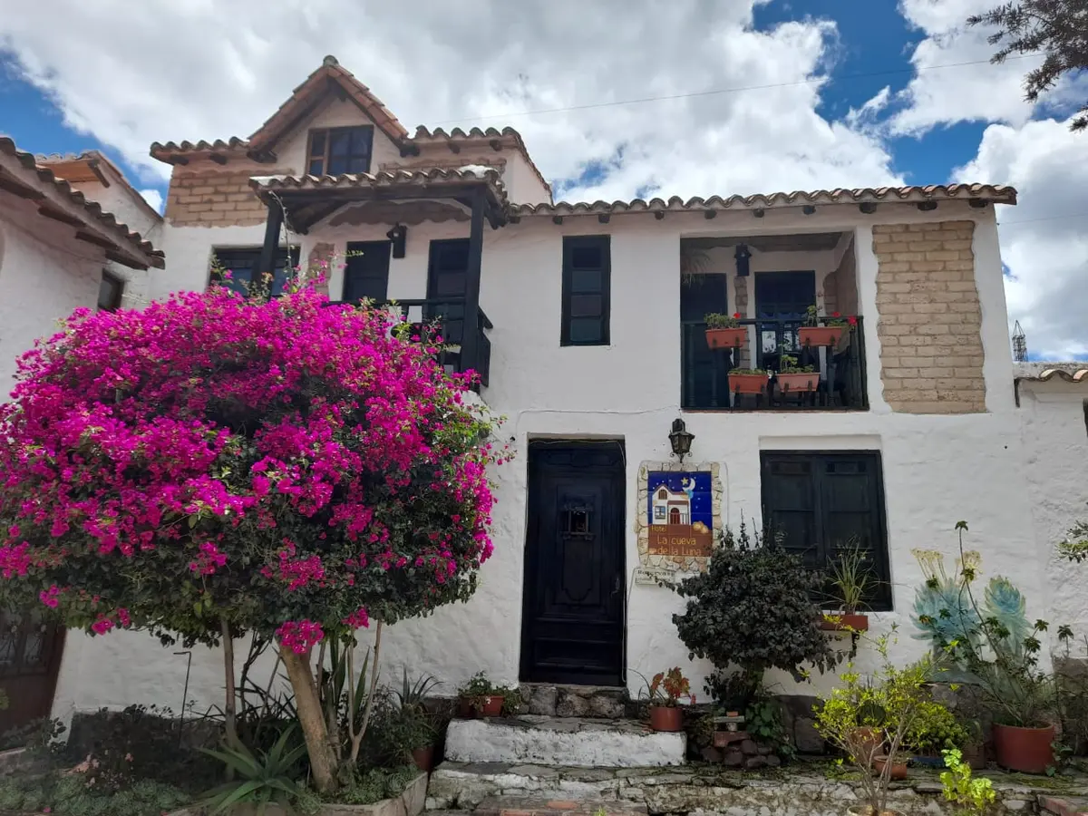 Hotel La Cueva de la Luna, Pueblito Boyacense, Duitama, Boyacá