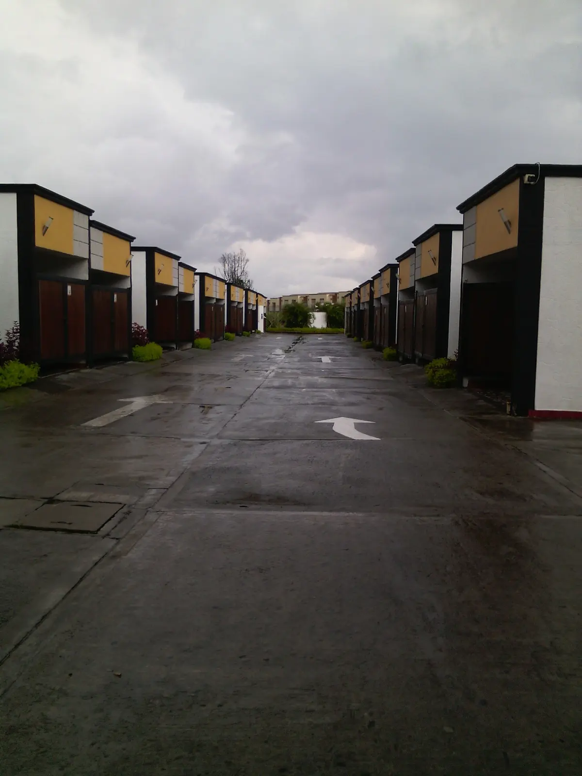Motel Media Naranja