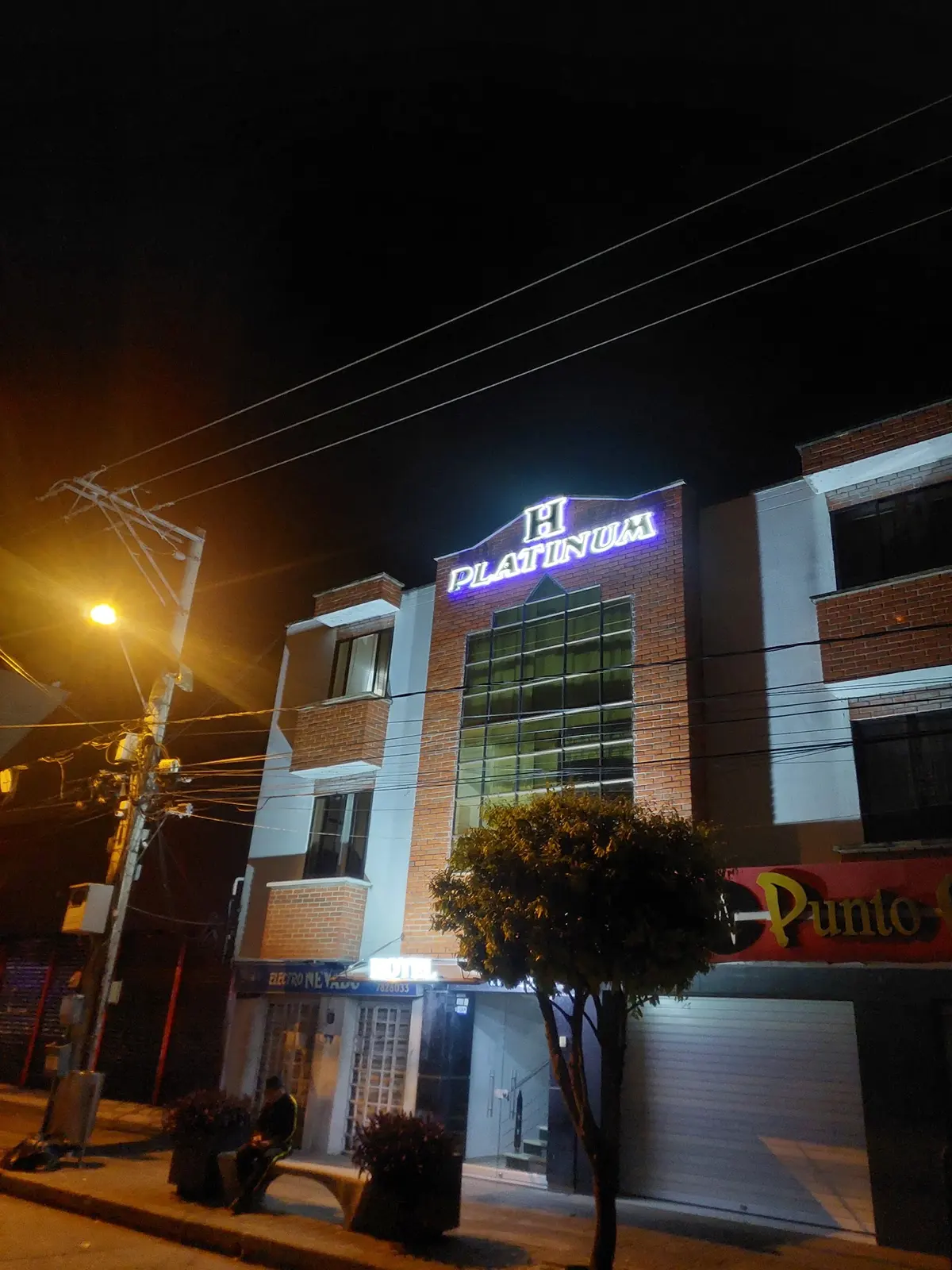 HOTEL PLATINUM — foto 2 de 3