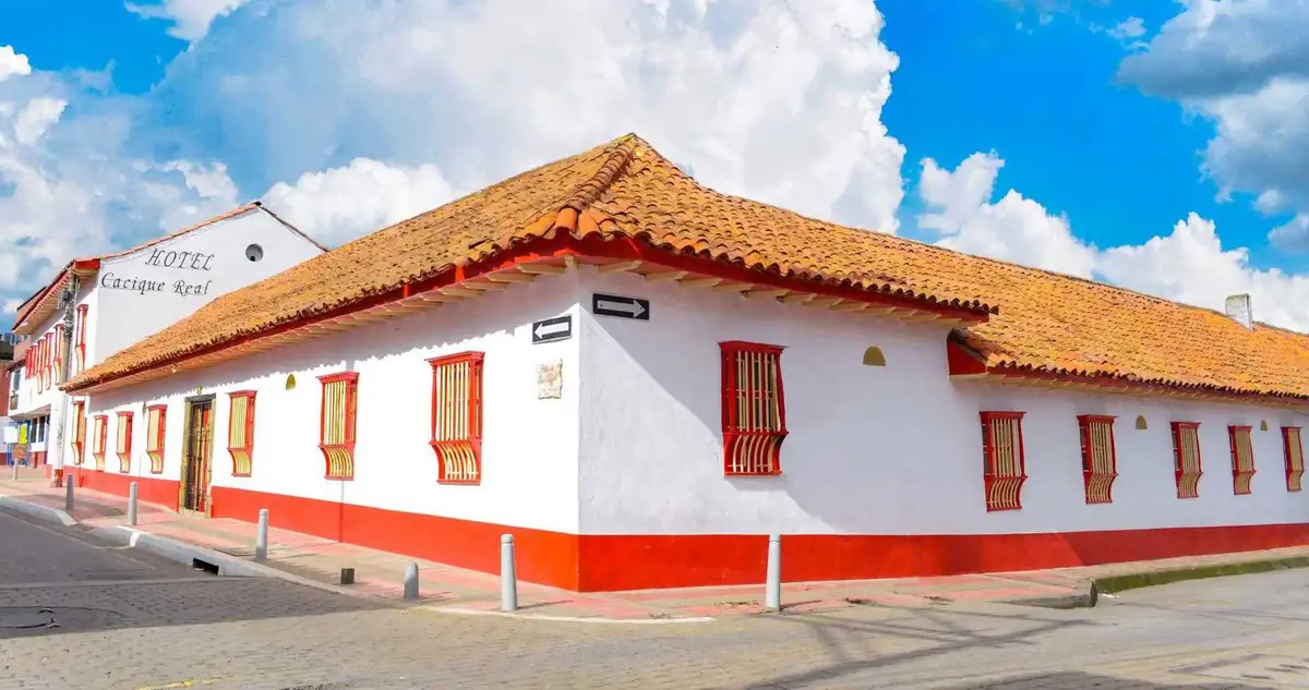 Hotel Cacique Real