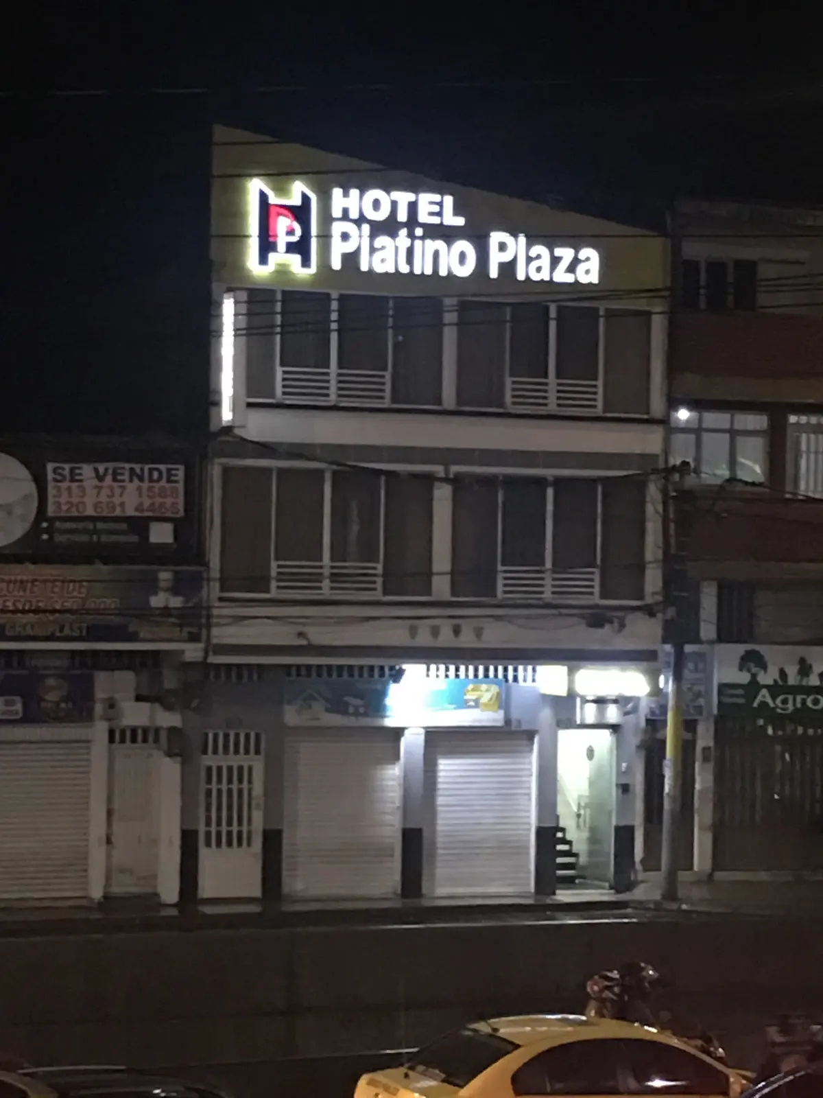 Hotel Platino Plaza