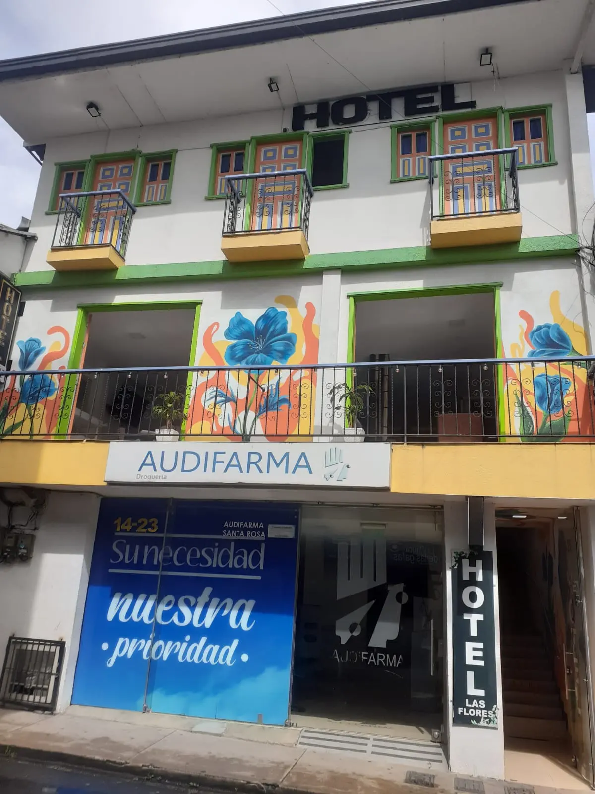 Hotel las flores