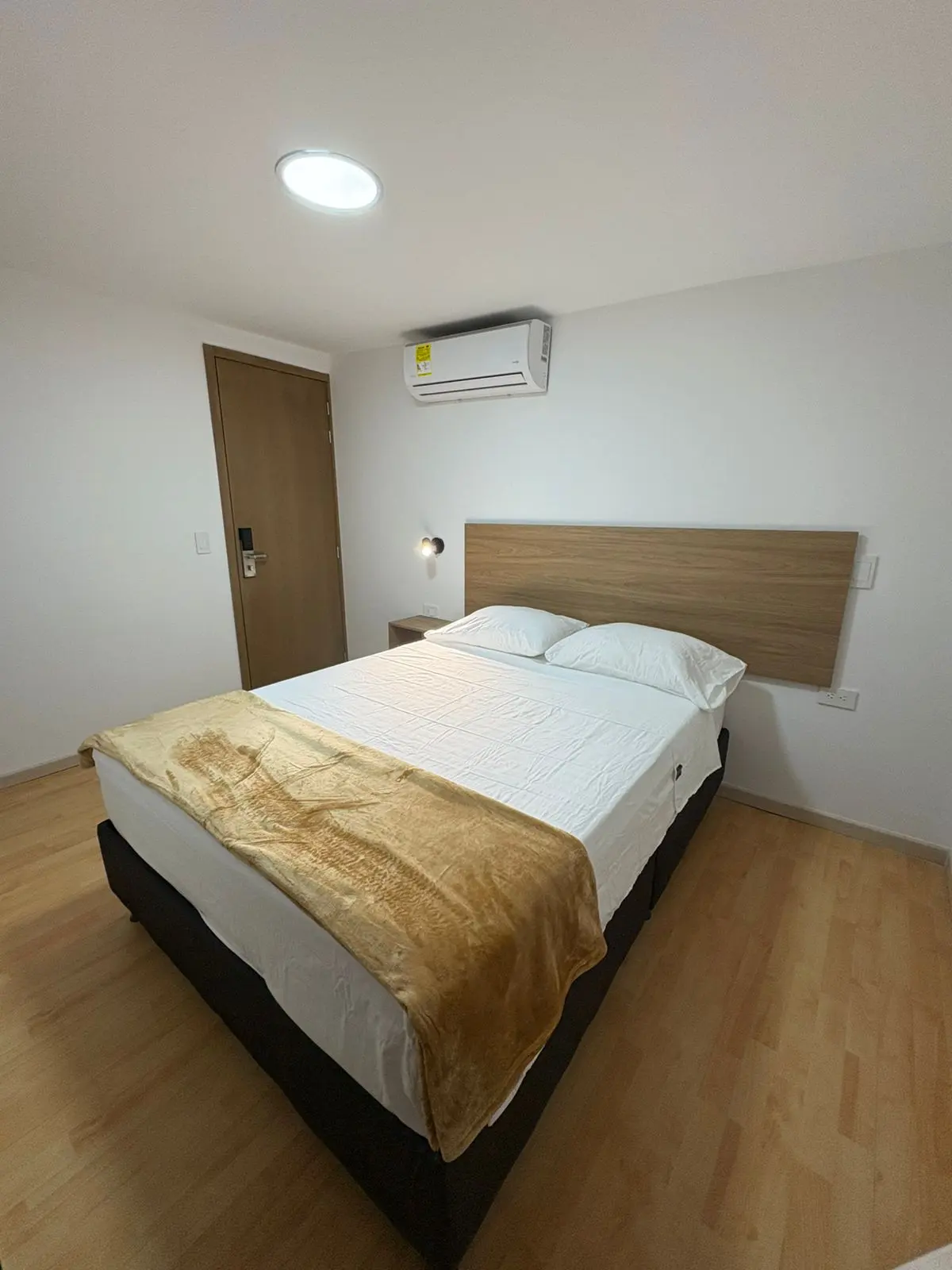 Dadison Plaza Hotel — foto 2 de 3
