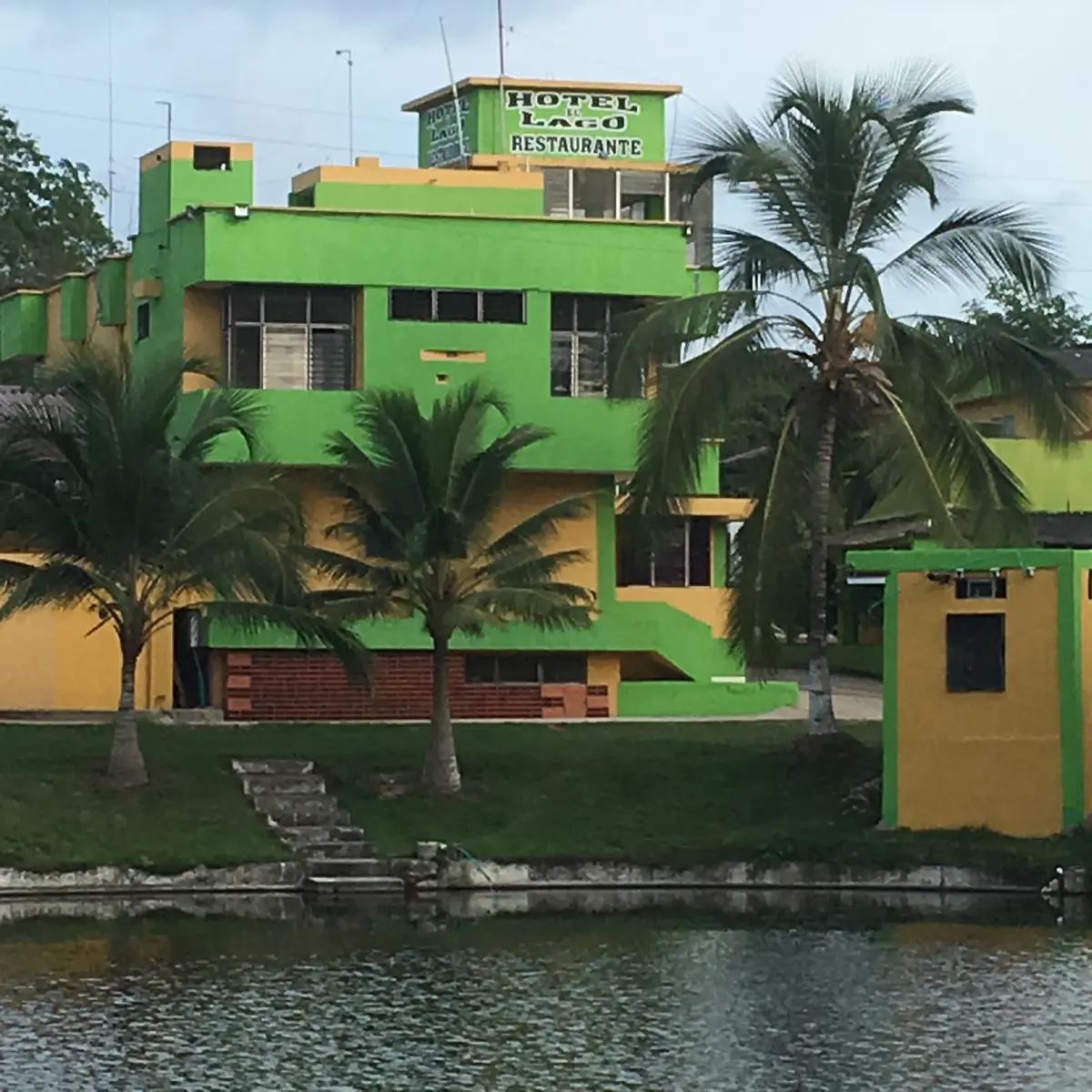 Hotel El Lago