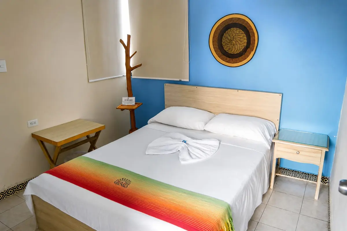 HOTEL IRAKA ZENU — foto 3 de 4