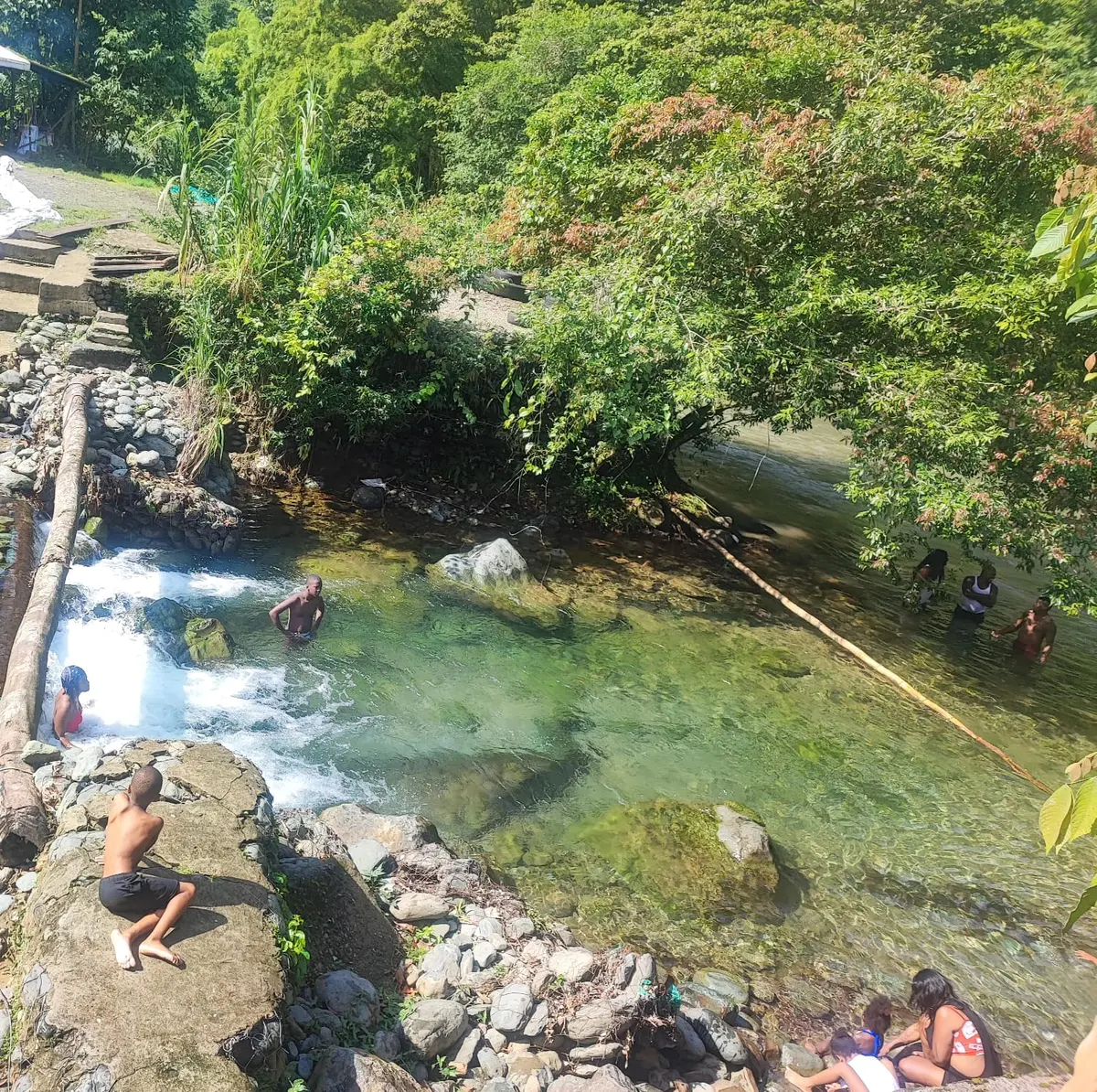 balneario, hospedaje y restaurante leo