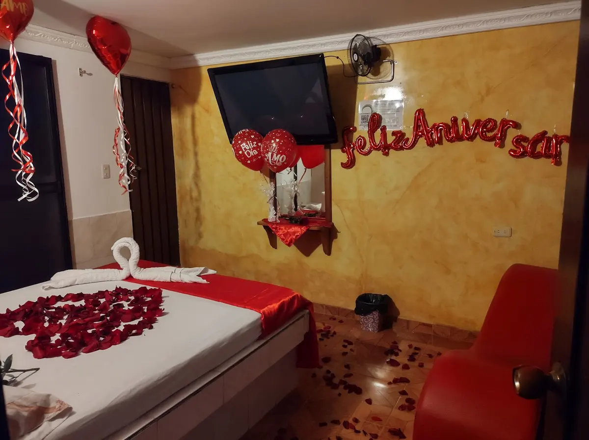 Hotel Happy Night — foto 2 de 3