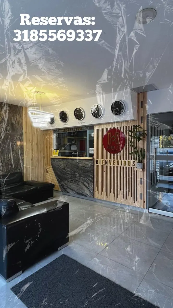 Hotel 42 avenida