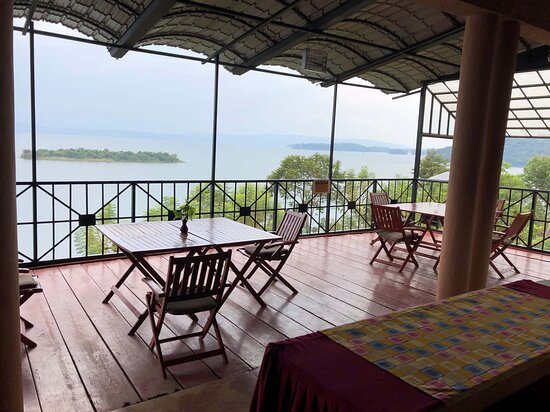 Hospedaje Emeraua