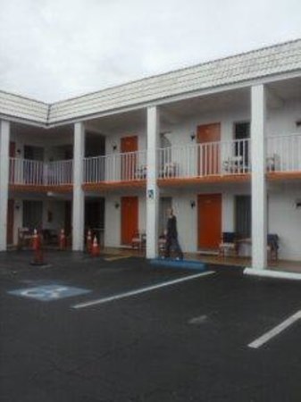 Motel Orange